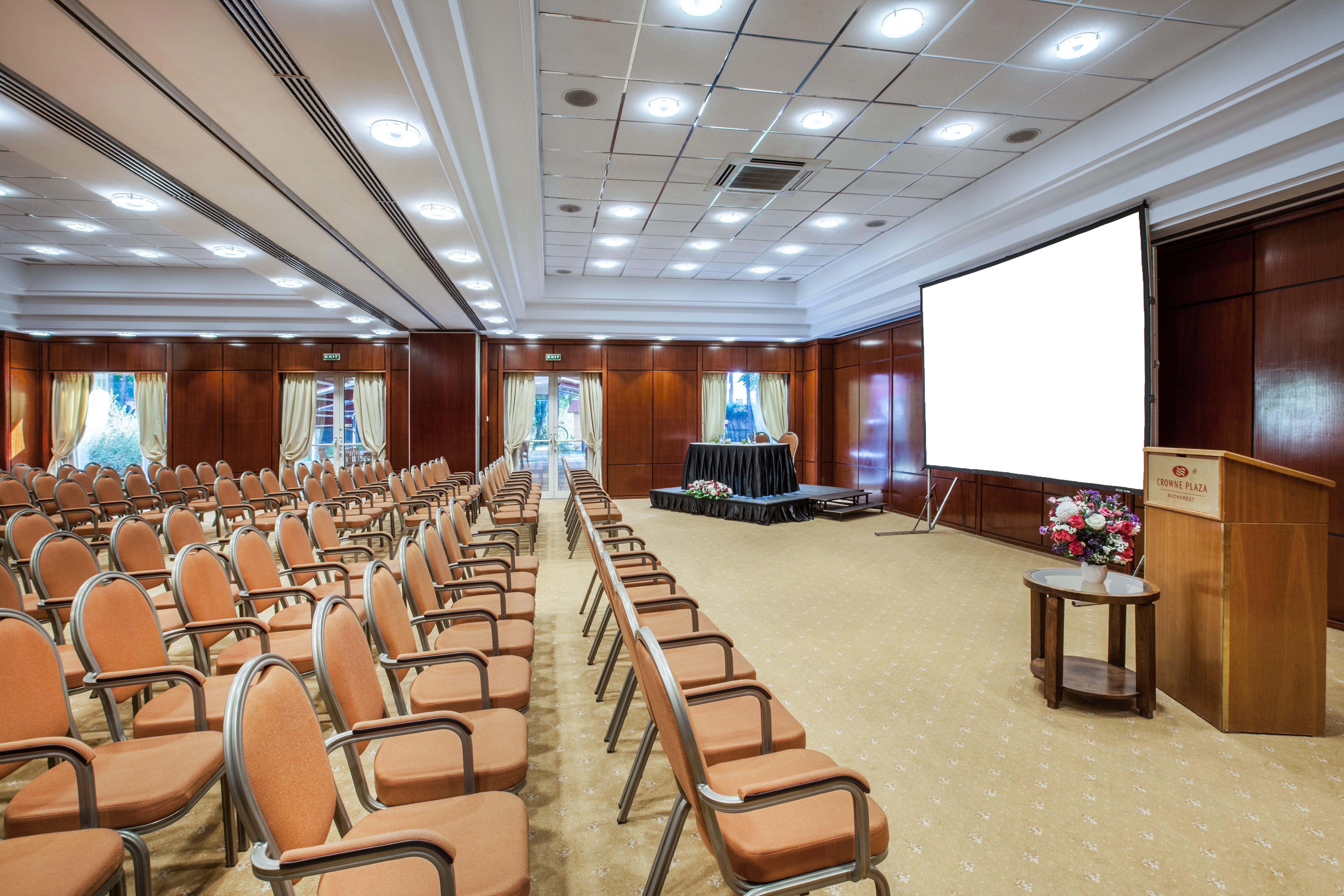 Hotel Crowne Plaza Bucharest By Ihg Exterior foto