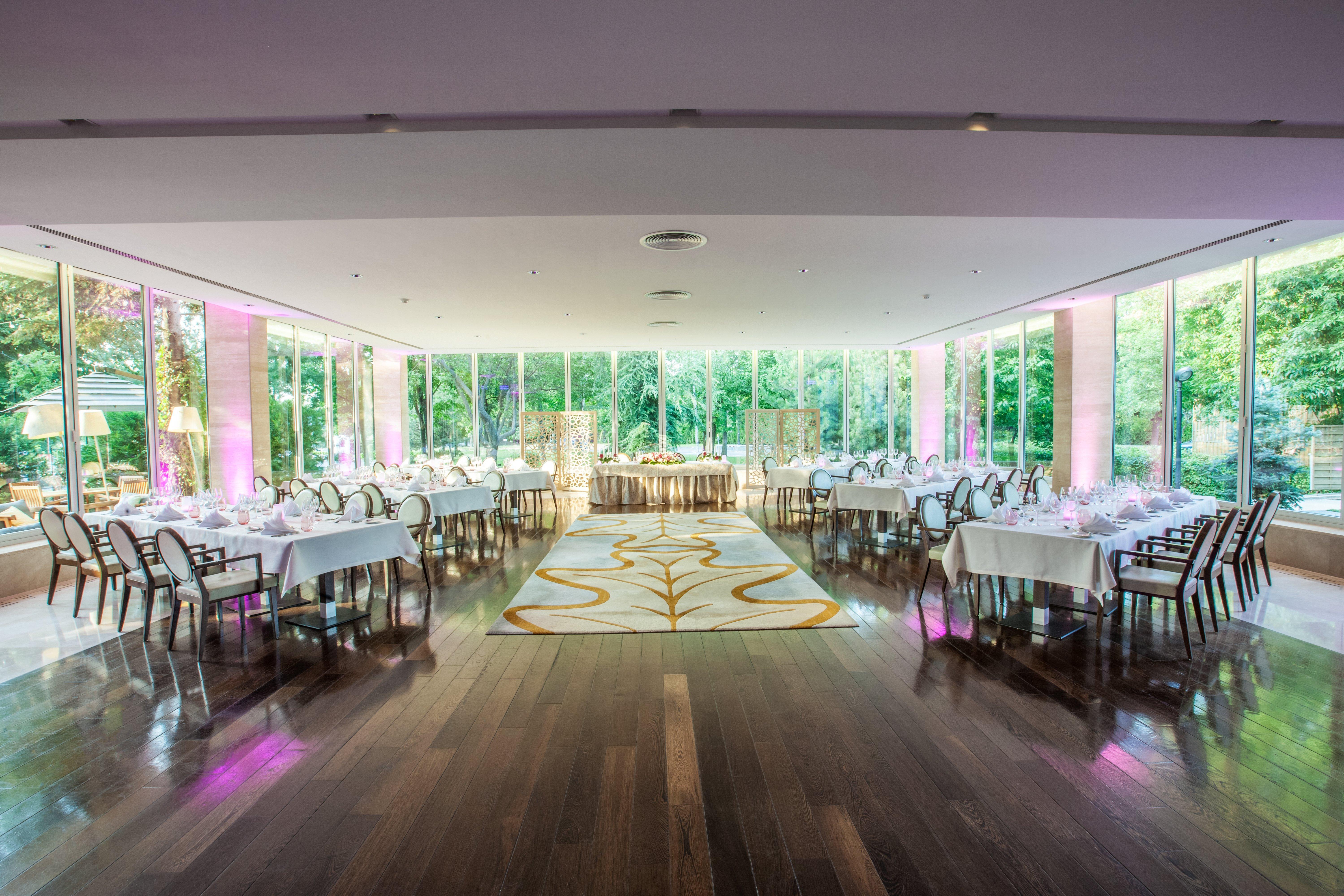 Hotel Crowne Plaza Bucharest By Ihg Exterior foto