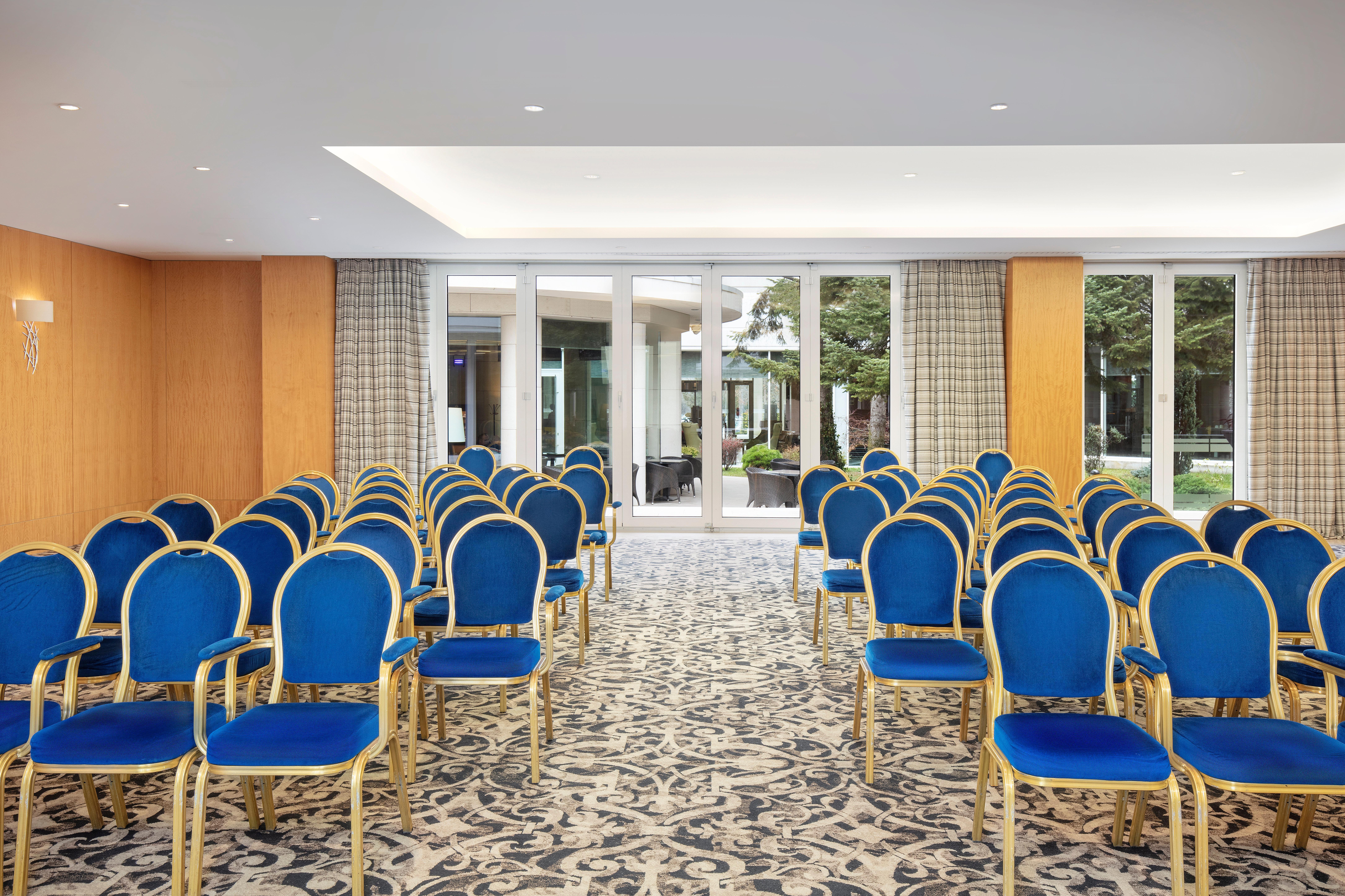 Hotel Crowne Plaza Bucharest By Ihg Exterior foto