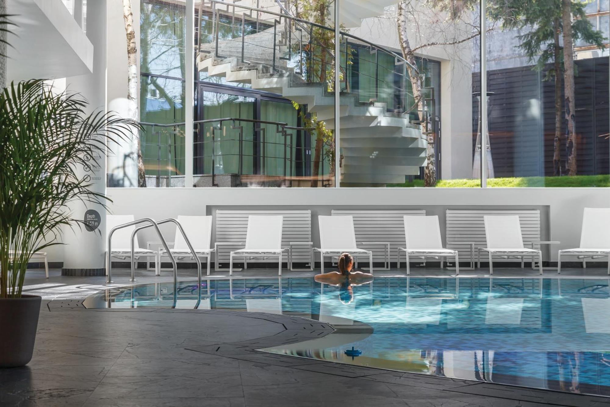 Hotel Crowne Plaza Bucharest By Ihg Exterior foto